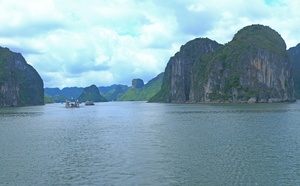 Naufrage meurtrier au Vietnam : un bateau chavire en pleine croisière