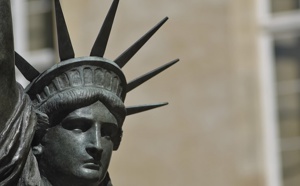 La Case de l'Oncle Dom : Ni Dieu, ni maître, seule l'évasion est jolie ! La Case de l'Oncle Dom : Ni Dieu, ni maître, seule l'évasion est jolie !