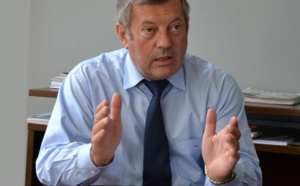 La Case de l'Oncle Dom : Héberger oui, collaborer non ! La Case de l'Oncle Dom : Héberger oui, collaborer non !