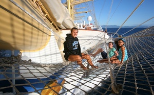 Star Clippers mise sur l’été 2026 avec des offres dédiées aux solos et aux familles