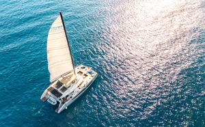 La croisière en catamaran a le vent en poupe
