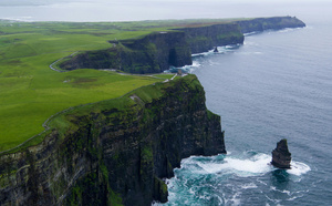Au rythme des terres irlandaises : Choisissez la sérénité avec nos circuits à départs garantis, Abbey - The Destination Experts