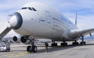 L’airbus A380 atterrit à Nice Côte d’Azur