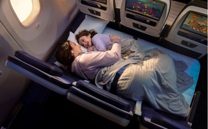 United Airlines lance « Relax Row », des sièges Economy transformables en couchette