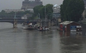 Crue de la Seine : "pas de reprise de l'activité avant le début de la semaine prochaine" selon Vedettes de Paris