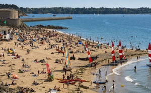 L’accès aux vacances : un droit inachevé totalement abandonné par les politiques français !