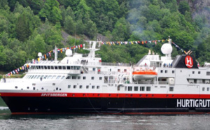 Norvège : Hurtigruten baptise le MS Spitsbergen sous le soleil de minuit