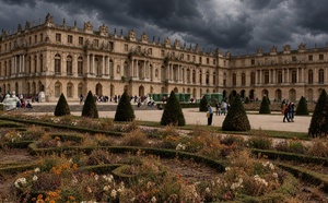Château de Versailles, musée du Louvre, Cité de Carcassonne... alertes climatiques sur le patrimoine français !