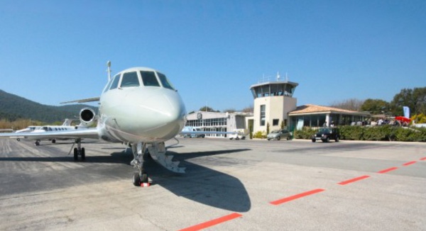 La Case de l'Oncle Dom : fermons les aéroports pour relancer le tourisme... cqfd !