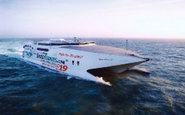 SpeedFerries coupe la Manche en deux