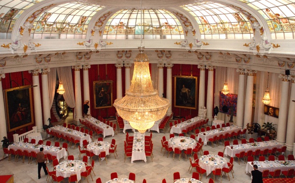 Nice : le Negresco entame six mois de travaux