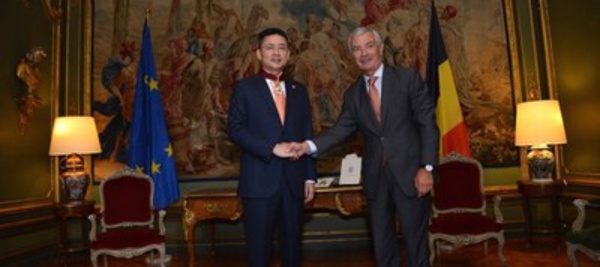 Adam Tan (HNA), nommé Commandeur de l'Ordre de la Couronne en Belgique