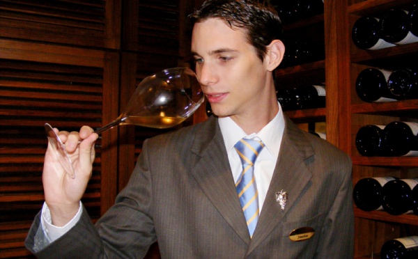 Jonathan Bauer Monneret élu Meilleur jeune sommelier de France