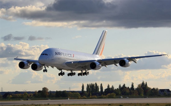 Air France : l'A380 décolle vers Tokyo