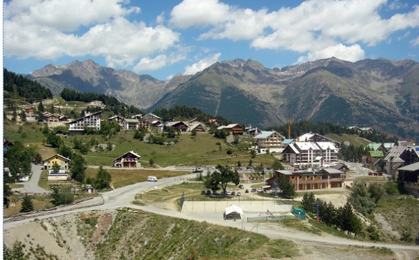 Exclusif : un hôtel Lodge 5 étoiles créé à Auron (AM) en 2013