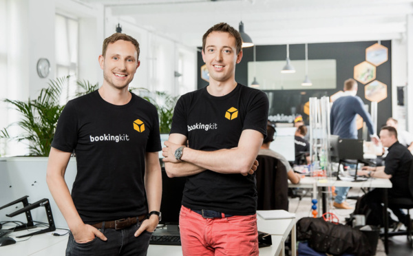 Paiement : bookingkit s'allie à SumUp
