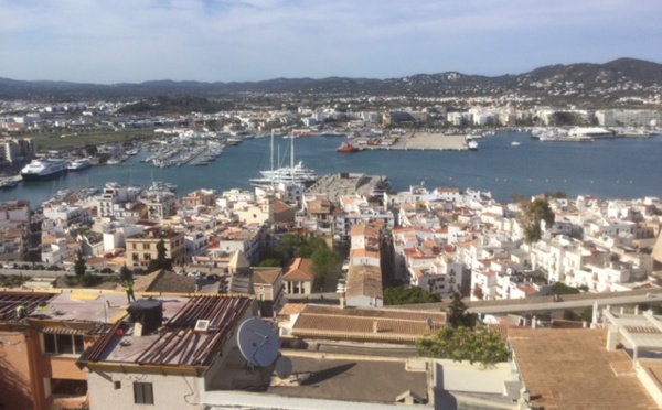 Ibiza : le ciel, le soleil, la mer, la fête... mais aussi un musée à ciel ouvert