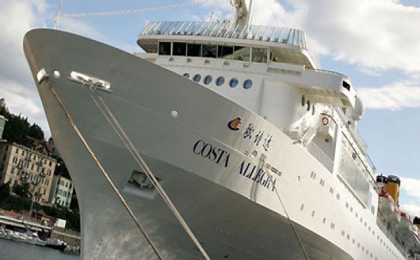 Croisières : le Costa Allegra en feu au large des Seychelles