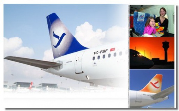 Freebird : 50 passagers paniquent et descendent de l'avion