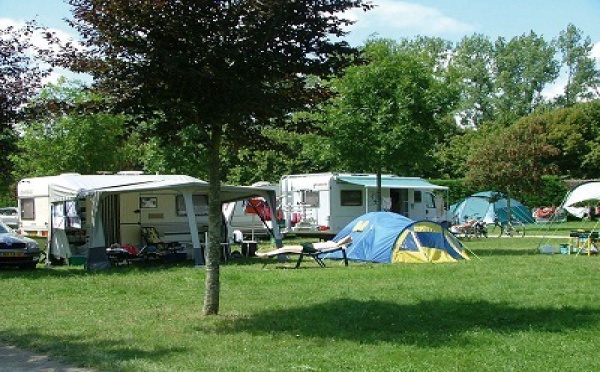 Camping : baisse des réservations en 2012