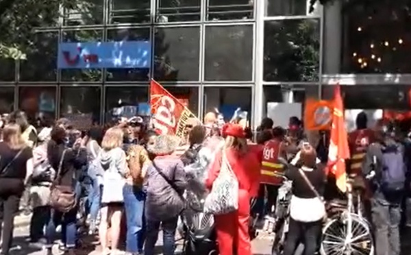 TUI France : les salariés mobilisés contre le PSE sont dans la rue ! (vidéo) 
