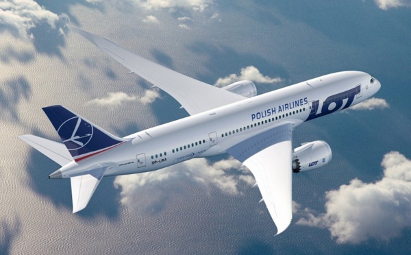 Nice - Varsovie : Lot Polish Airlines positionne un B787 Dreamliner 