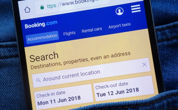 Booking.com : intègre la vente des vols secs... cette fois-ci sans sortir de son site !