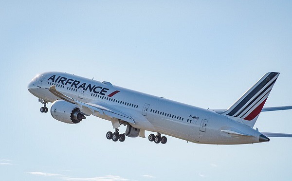 Fêtes de fin d’année : Air France ajoute des vols vers Biarritz, Brest, Marseille et Pau au départ de Strasbourg