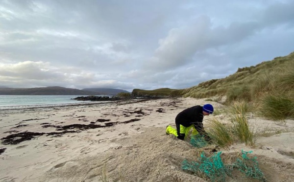 Pourquoi la pollution plastique des côtes est largement sous-estimée
