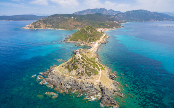 Fêtes de fin d'année : test covid-19 obligatoire pour se rendre en Corse