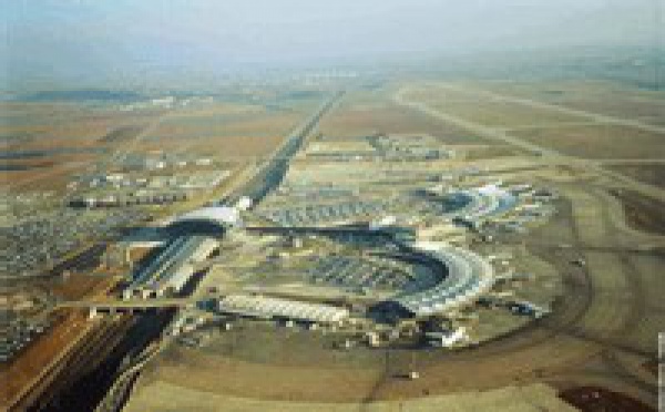 Aéroport Lyon-Saint Exupéry : fréquentation record en 2006