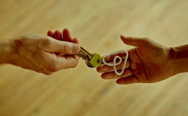 Airbnb lance une nouvelle ligne d'assistance d'urgence dédiée au voisinage