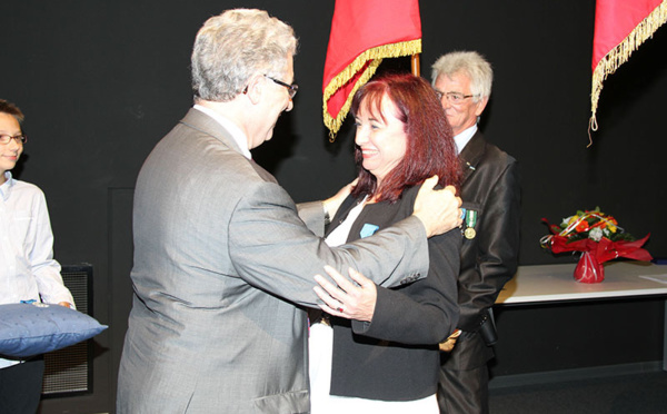 ENAC : Evelyne Berthou et Marc Houalla décorés de la croix de chevalier de l’Ordre National du Mérite