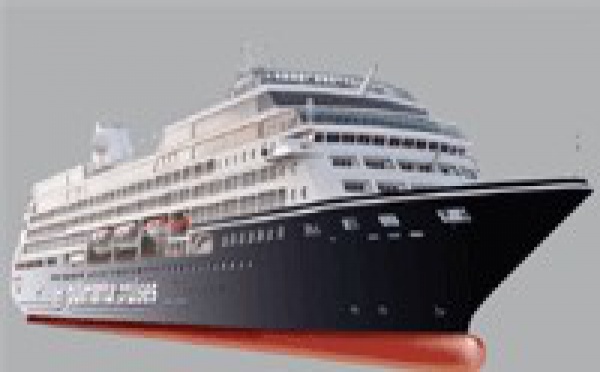 Pullmantur Cruises s’ancre au port de Nice-Villefranche