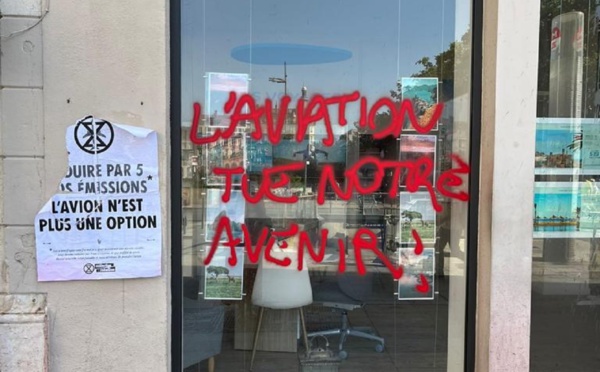 Vandalisme : l'agence Havas Voyages de Lyon cible des écologistes