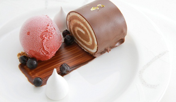 Cathay Pacific : des menus de chefs Mandarin Oriental servis en Première Classe