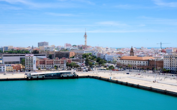 Découvrez la magie de Cadix : Une escapade envoûtante entre histoire, plages et charme andalou