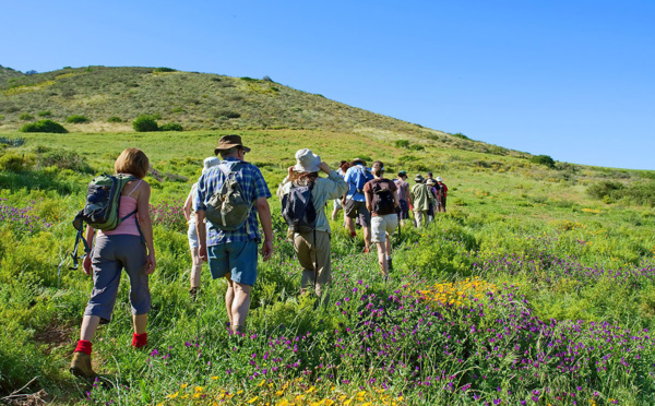 Groupe de randonneurs © Shutterstock 6189232