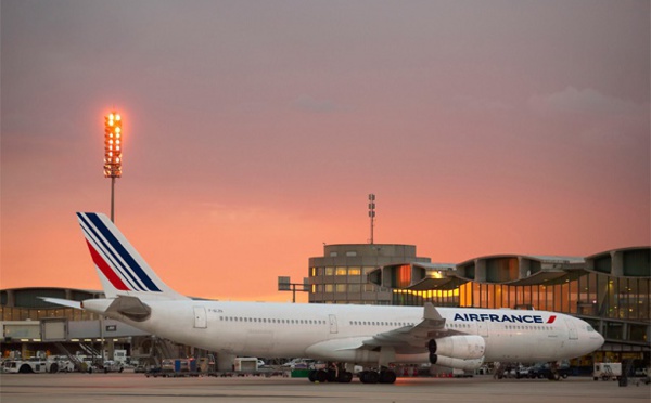 Air France-KLM réduit sa perte nette de 8 % au 1er trimestre 2015