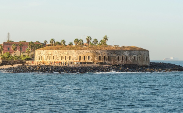 Ile de Gorée : les « Black history tours » avec le Sénégal comme étape incontournable depuis la mise en valeur de l’île de Gorée et l’installation de la Maison des Esclaves - Depositphotos.com uteur derejeb