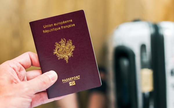 Passeport : tout ce qu'il faut savoir pour éviter des délais trop long et pour le renouveler - Depositphotos.com Auteur LP2tudio