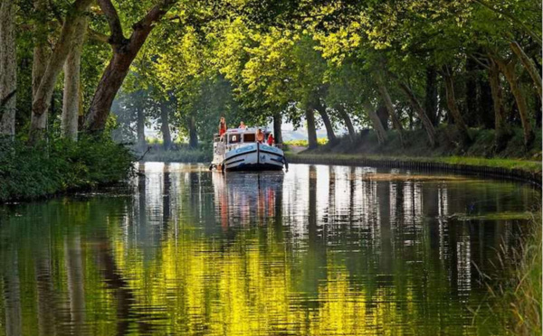 A pied, à vélo et... sur l'eau : Nomade Aventure partenaire de Locaboat