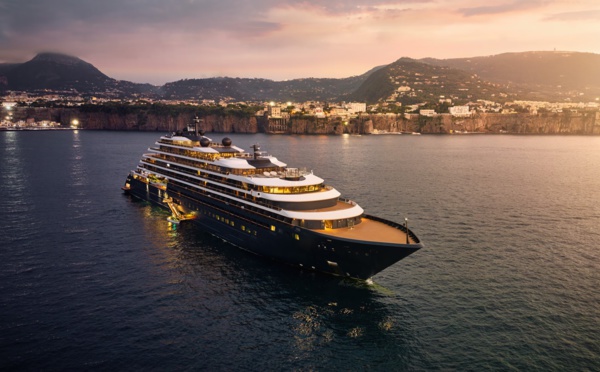 Evrima (Ritz-Carlton) est le premier yacht d'hôtelier à être sorti des chantiers. @Ritz-Carlton