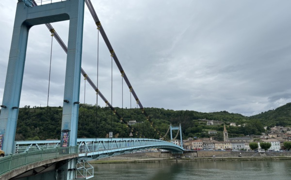 Le magnifique pont de Serrières (Ardèche) construit par l'ingénieur Marc Seguin. ©David Savary