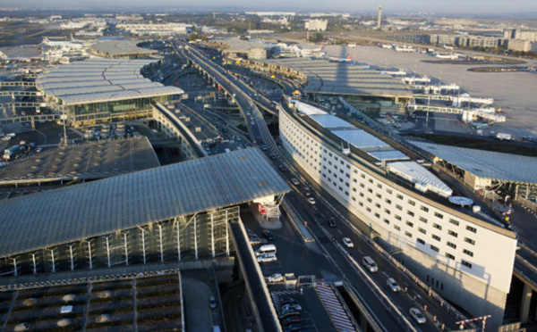 Paris Airports/Air France… a couple on the verge of a nervous breakdown!