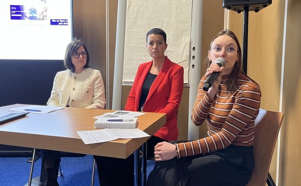 De gauche à droite : Isabelle Brémond de Provence Tourisme, Delphine Camara d'Arts et Vie et Violaine Bonneau d'Atout France (© PB)