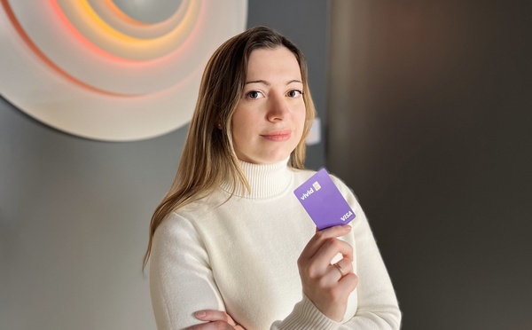 Avec Vivid Business, « les pros peuvent réserver leurs voyages, gérer les factures, centraliser les reçus, scanner les justificatifs, suivre les dépenses en temps réel, tout cela dans un seul outil », explique   Carole Danancher, Country Manager France de Vivid. @vivid