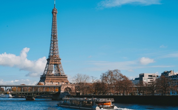 Tourisme hiver 2025 : la fréquentation se stabilise, portée par les étrangers Depositphotos.com YuliyaKirayonakBO