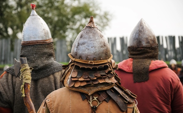 Pour célébrer ses 800 ans, le site des Tours de Merle propose un programme festif, pensé pour faire voyager petits et grands au cœur du Moyen Âge - Depositphotos.com, matimix