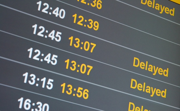 Grève : des retards et annulations dans plusieurs aéroports